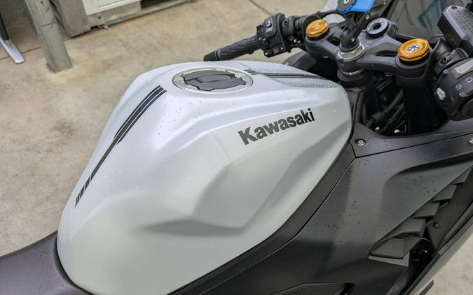 2025 Kawasaki Ninja® ZX™-4RR KRT Edition ABS