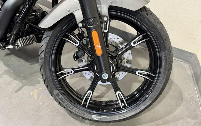 2026 Indian Chief Dark Horse Heavy Metal