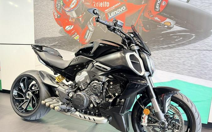 2024 Ducati Diavel V4 Black