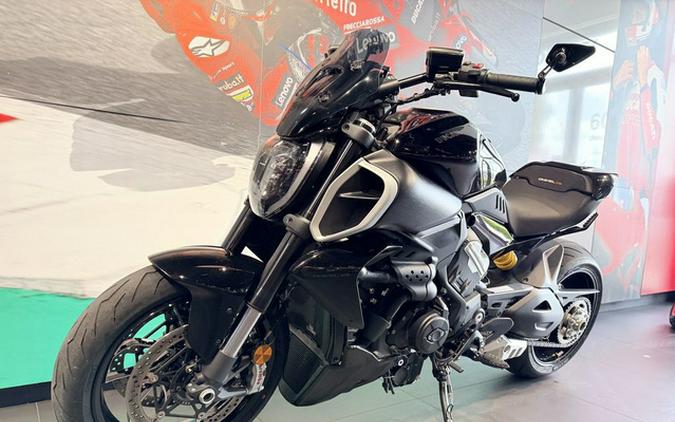 2024 Ducati Diavel V4 Black