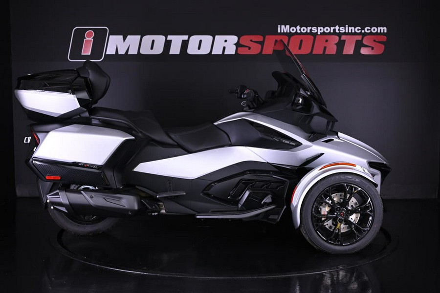 2023 Can-Am® Spyder RT Limited Dark Wheels