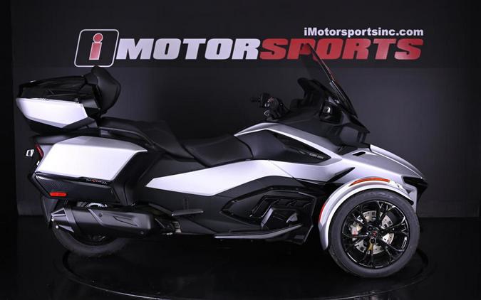 2023 Can-Am® Spyder RT Limited Dark Wheels