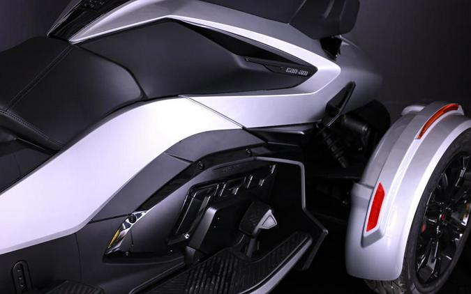 2023 Can-Am® Spyder RT Limited Dark Wheels