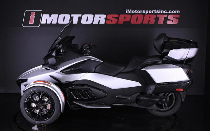 2023 Can-Am® Spyder RT Limited Dark Wheels