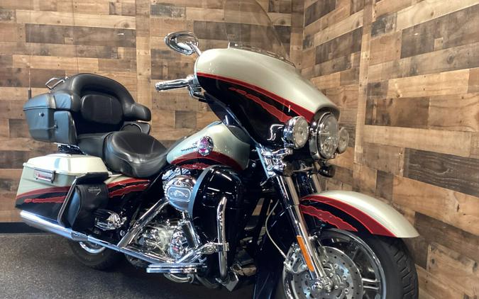 2006 Harley-Davidson® Screamin’ Eagle Ultra Classic Electra Glide Two-Tone Autumn Haze an