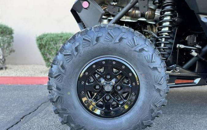 2026 Can-Am® Maverick X3 MAX X ds Turbo RR Triple Black_7.6 in.