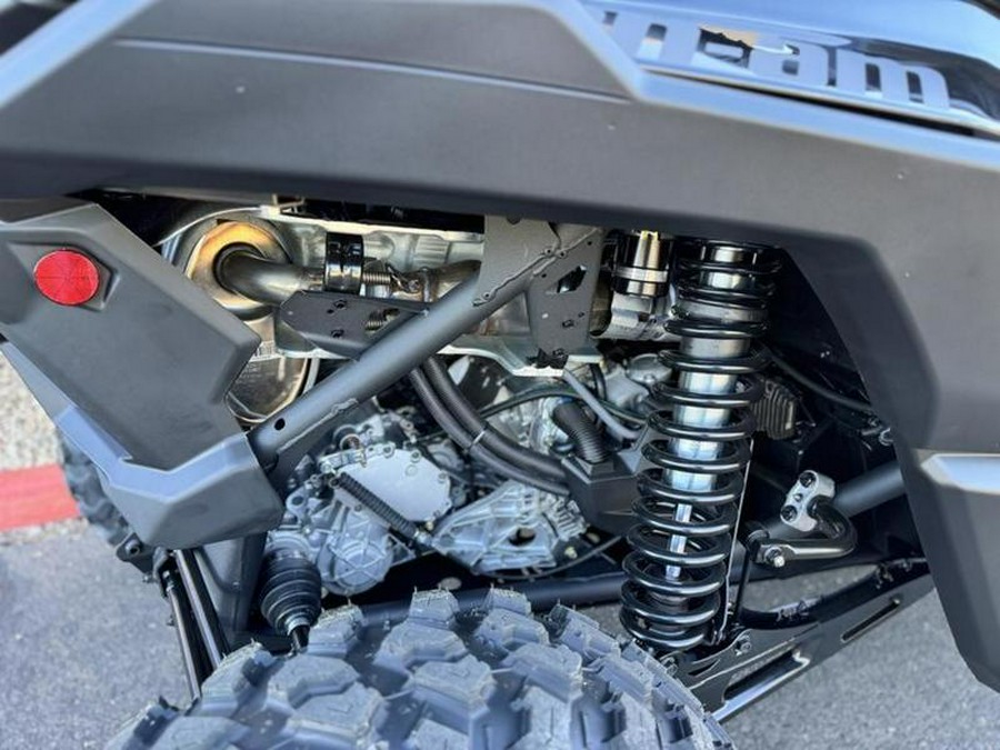 2026 Can-Am® Maverick X3 MAX X ds Turbo RR Triple Black_7.6 in.