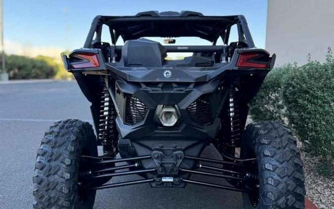 2026 Can-Am® Maverick X3 MAX X ds Turbo RR Triple Black_7.6 in.