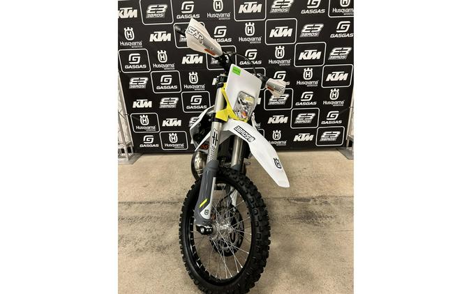 2022 Husqvarna Motorcycles TE 300