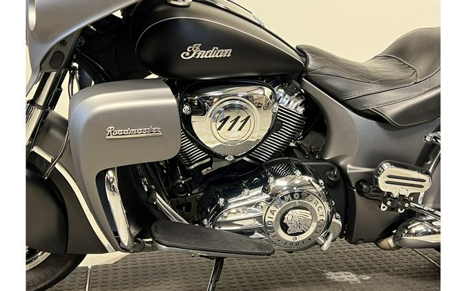 2019 Indian Motorcycle ROADMASTER, SMOKE/THDR BLK SMOKE, 49ST