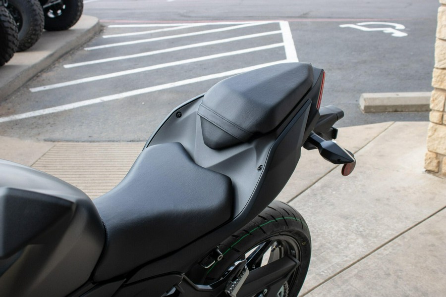 2026 KAWASAKI Z500 ABS