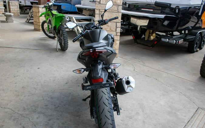 2026 KAWASAKI Z500 ABS