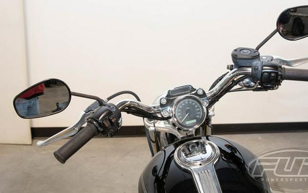 2004 Harley-Davidson Sportster XL1200C - 1200 Custom