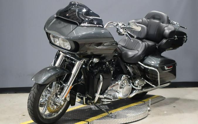 2016 Harley-Davidson® Road Glide® Ultra FLTRU