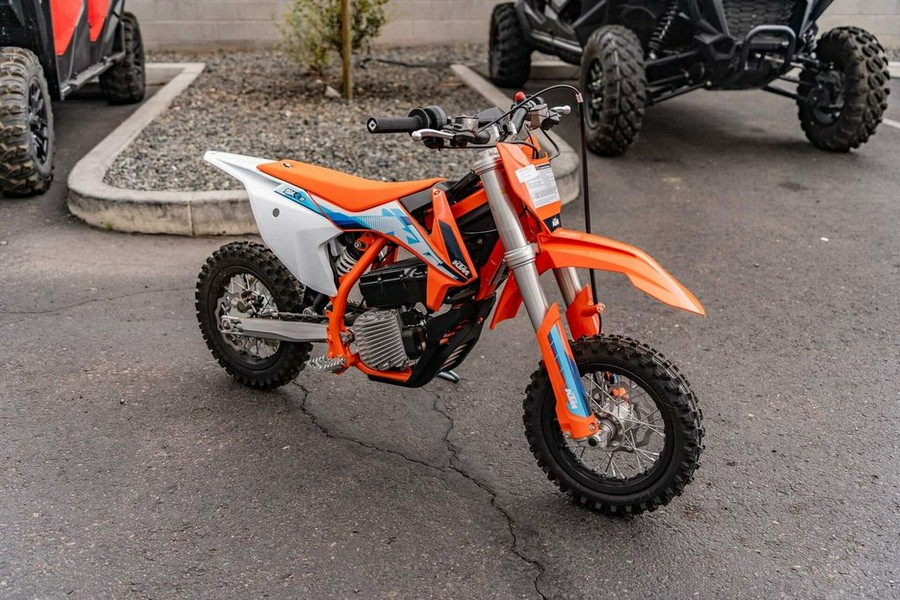 2024 KTM SX-E 3