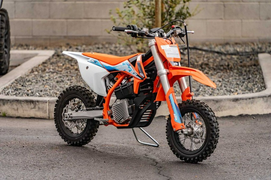 2024 KTM SX-E 3