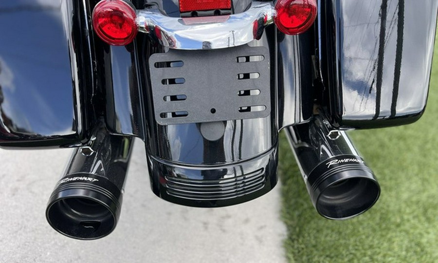 2023 Harley-Davidson Road Glide Base