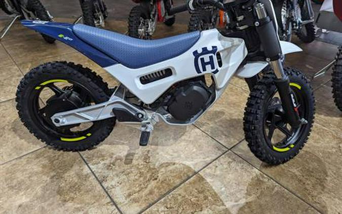 2024 Husqvarna EE 2