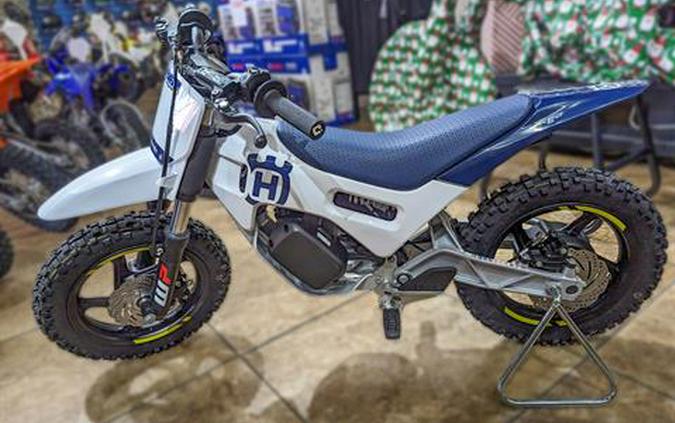 2024 Husqvarna EE 2