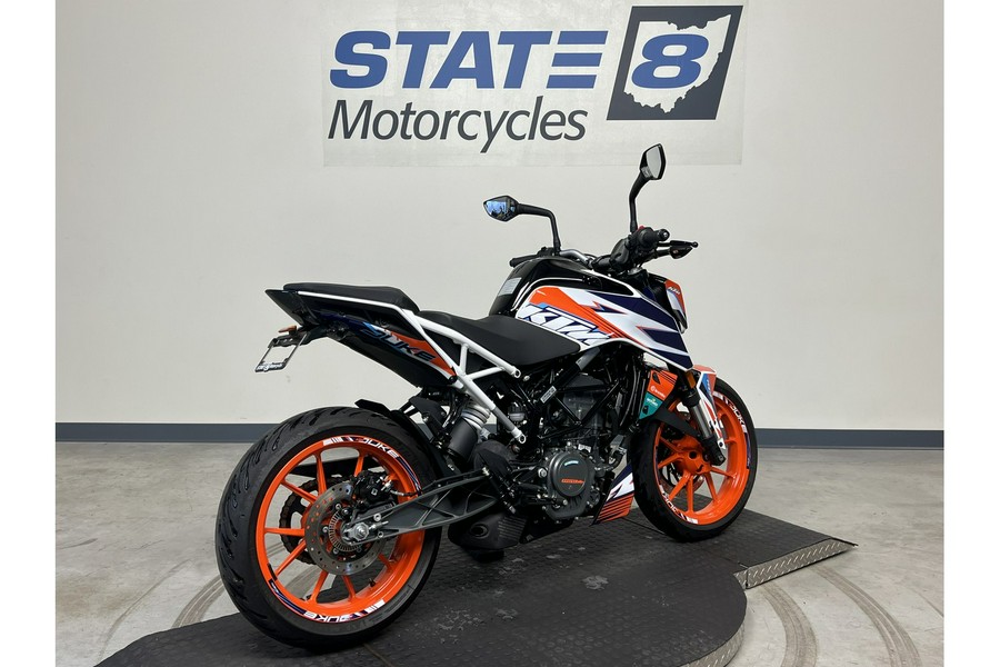 2022 KTM Duke 200 ABS