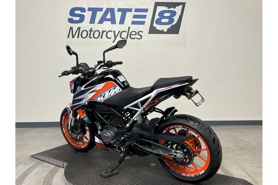 2022 KTM Duke 200 ABS