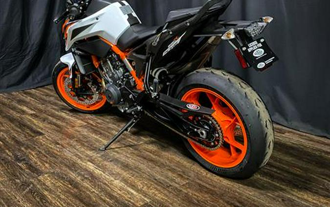 2021 KTM 890 Duke R