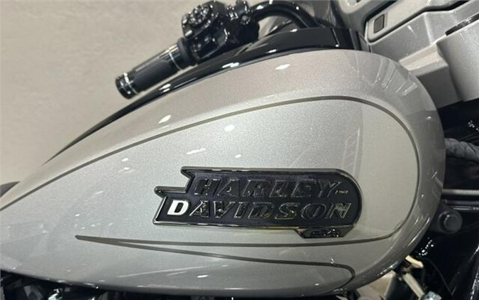 Harley-Davidson CVO™ Street Glide 2023 FLHXSE 84356876 DARK PLATINUM