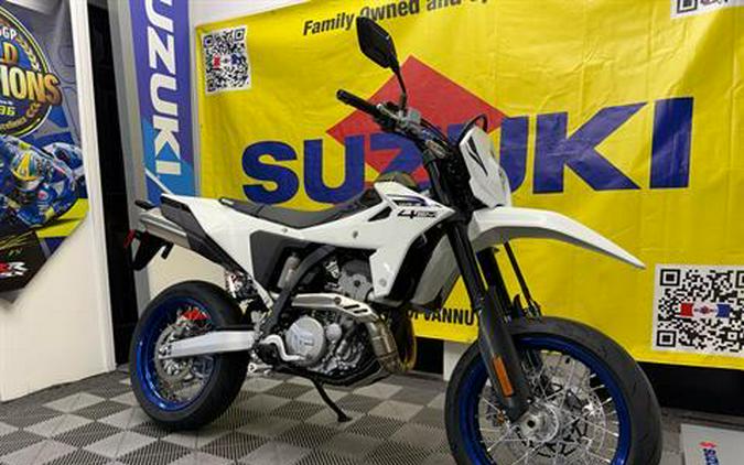 2025 Suzuki DR-Z4SM