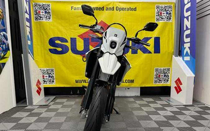 2025 Suzuki DR-Z4SM
