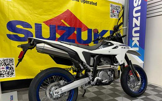 2025 Suzuki DR-Z4SM