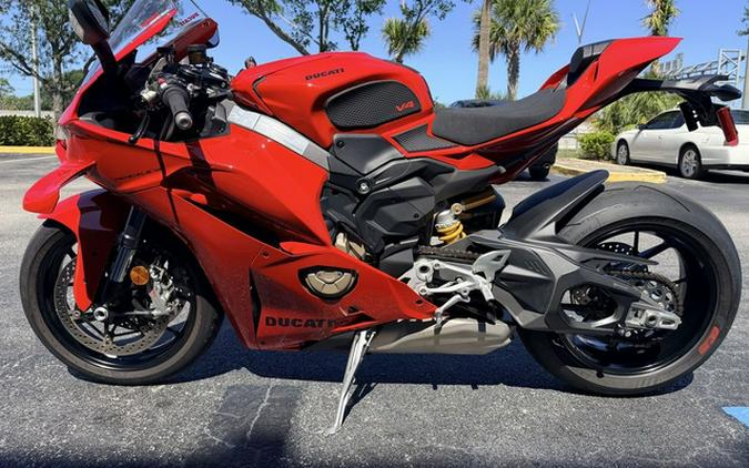2025 Ducati Panigale V4 Ducati Red