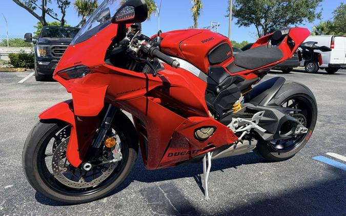 2025 Ducati Panigale V4 Ducati Red