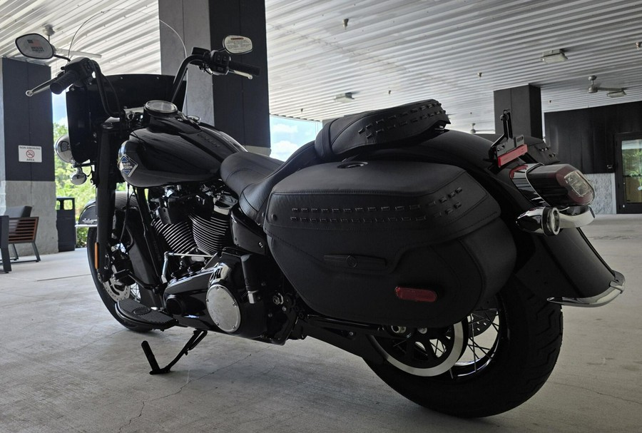 2026 Harley-Davidson® Heritage Classic Vivid Black Black Laced Wheels
