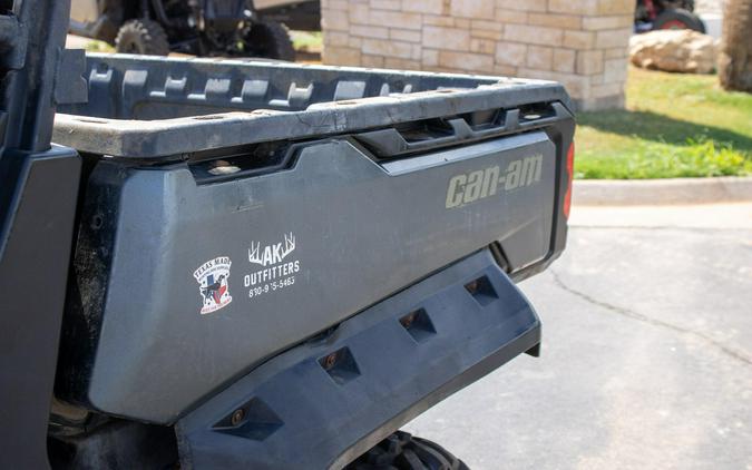 2023 CAN-AM DEFENDER MAX XT HD10