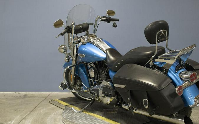 2011 Harley-Davidson® FLHRC - Road King® Classic