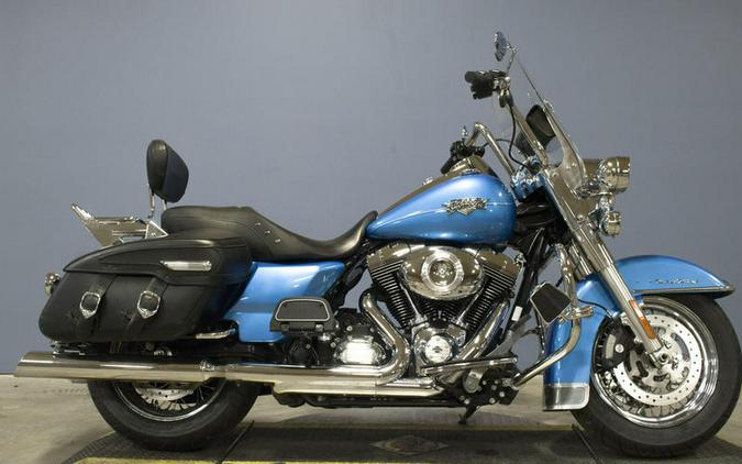 2011 Harley-Davidson® FLHRC - Road King® Classic