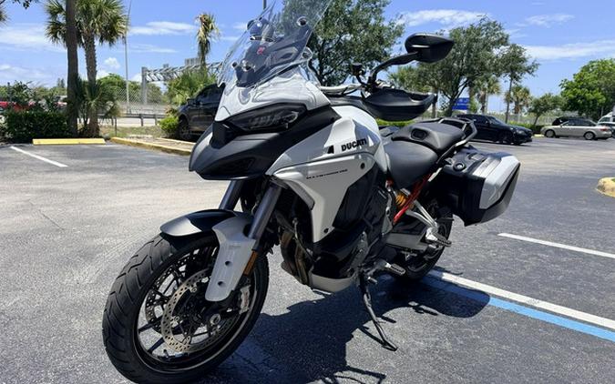 2023 Ducati Multistrada V4S Iceberg White - Alloy Wheels