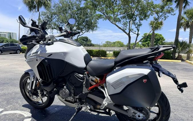 2023 Ducati Multistrada V4S Iceberg White - Alloy Wheels