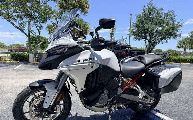 2023 Ducati Multistrada V4S Iceberg White - Alloy Wheels