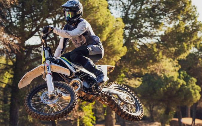 2025 Husqvarna TC 300