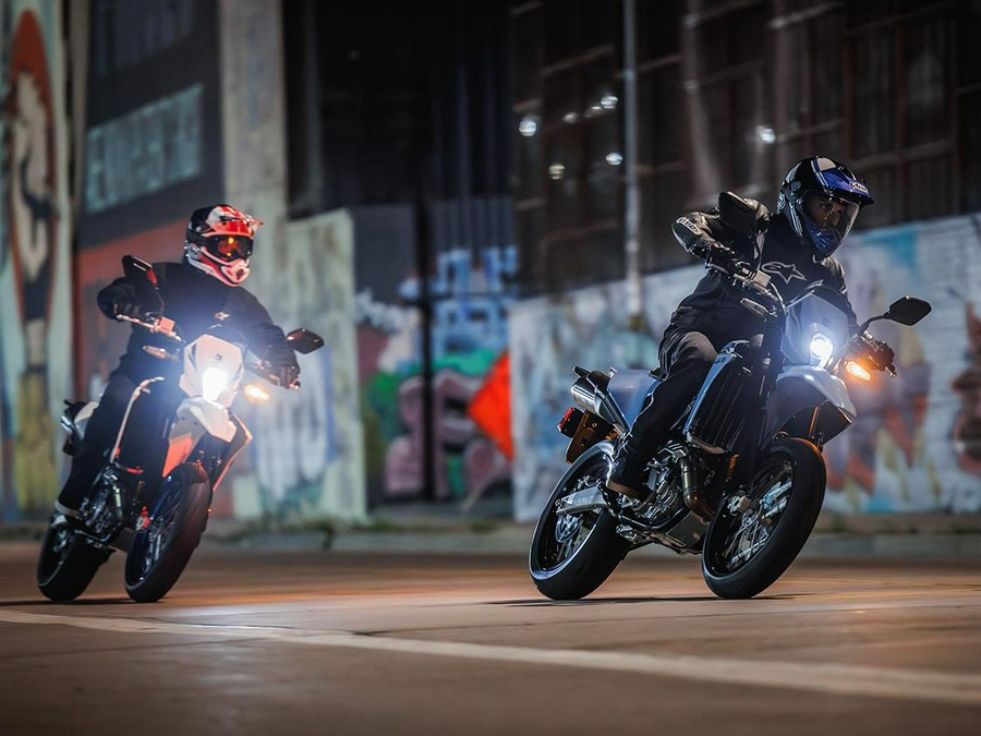 2026 Suzuki Motor of America Inc. DR-Z4SM