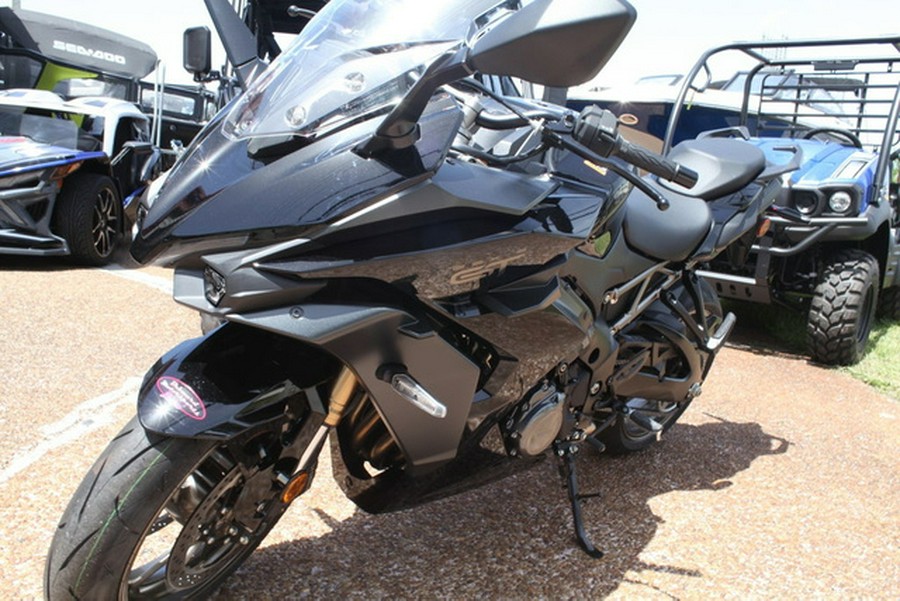 2024 Suzuki GSX-S1000GT Plus