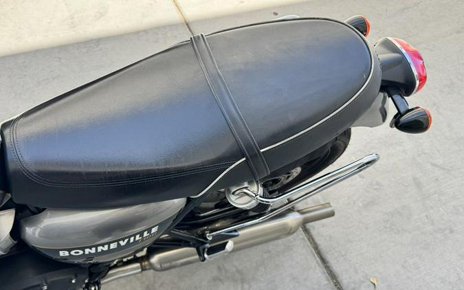 2022 Triumph Bonneville T100 Gold Line Silver Ice / Competition Green