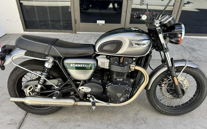 2022 Triumph Bonneville T100 Gold Line Silver Ice / Competition Green