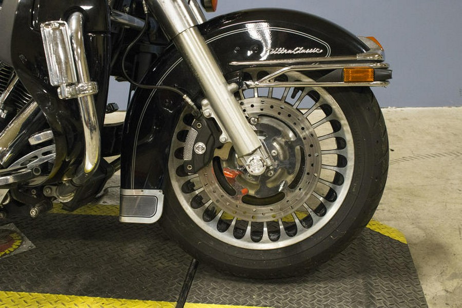2012 Harley-Davidson® FLHTCU - Electra Glide® Ultra Classic