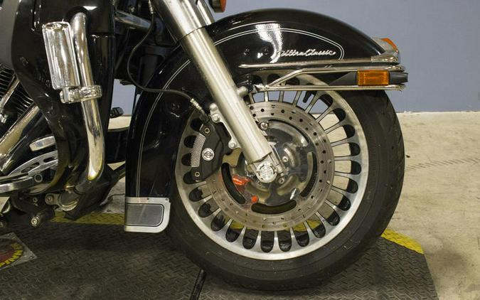 2012 Harley-Davidson® FLHTCU - Electra Glide® Ultra Classic