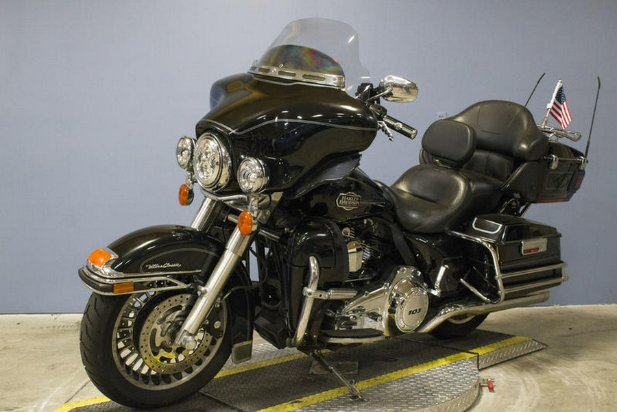 2012 Harley-Davidson® FLHTCU - Electra Glide® Ultra Classic