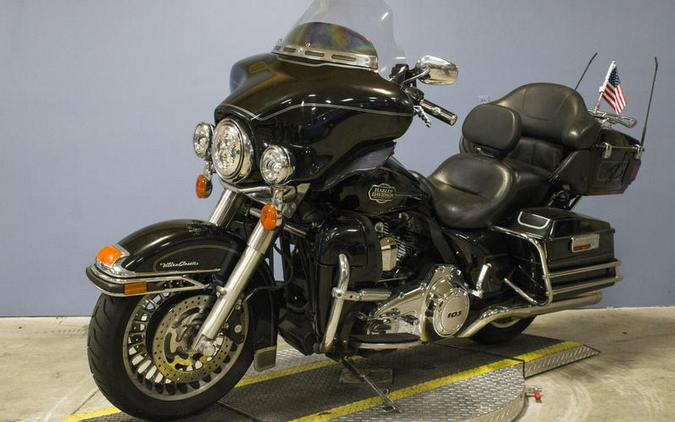 2012 Harley-Davidson® FLHTCU - Electra Glide® Ultra Classic