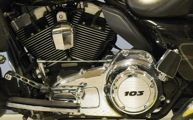 2012 Harley-Davidson® FLHTCU - Electra Glide® Ultra Classic