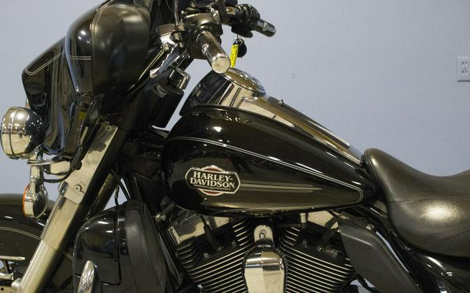 2012 Harley-Davidson® FLHTCU - Electra Glide® Ultra Classic